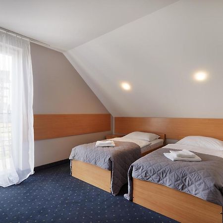 Hotel Wena Kielce Kültér fotó