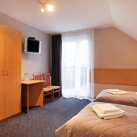 Hotel Wena Kielce Kültér fotó