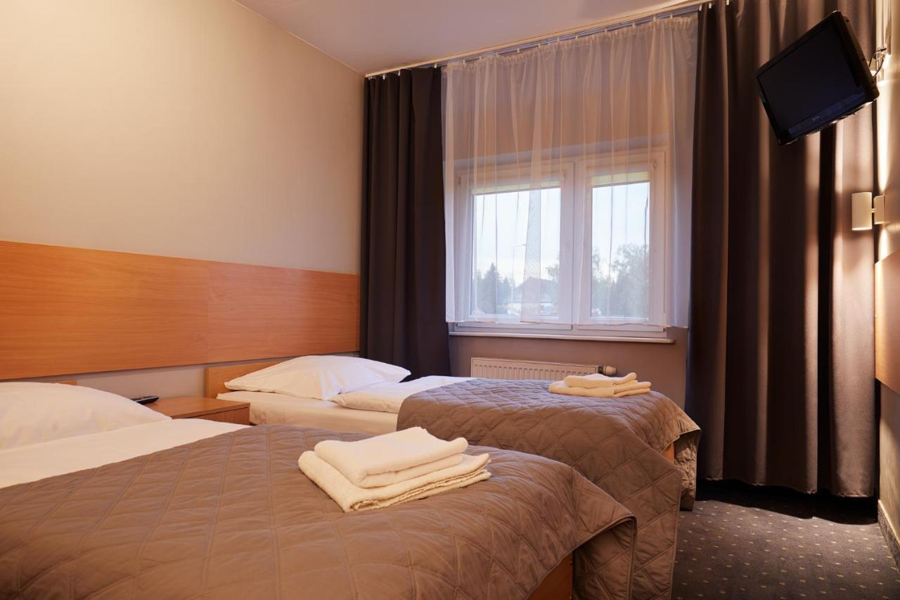 Hotel Wena Kielce Kültér fotó