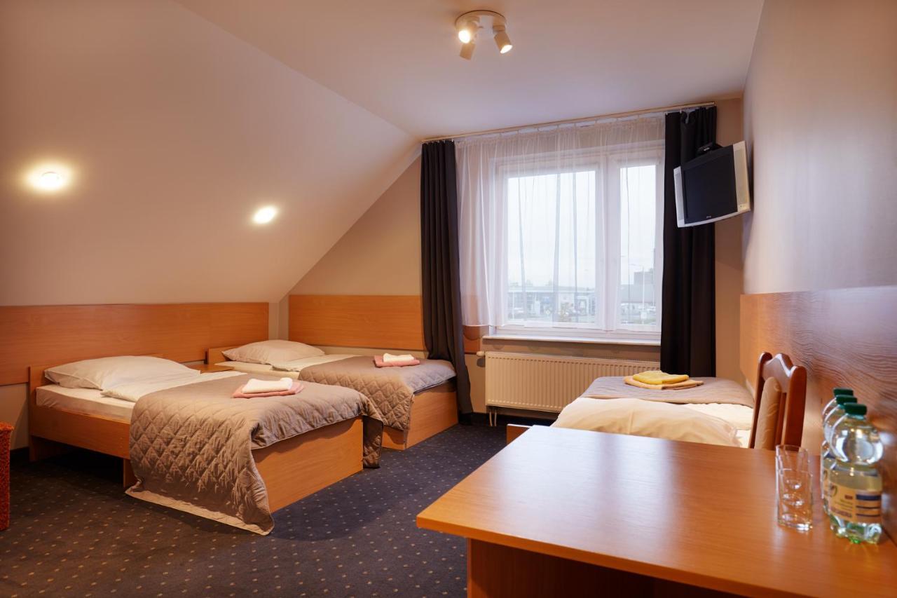 Hotel Wena Kielce Kültér fotó