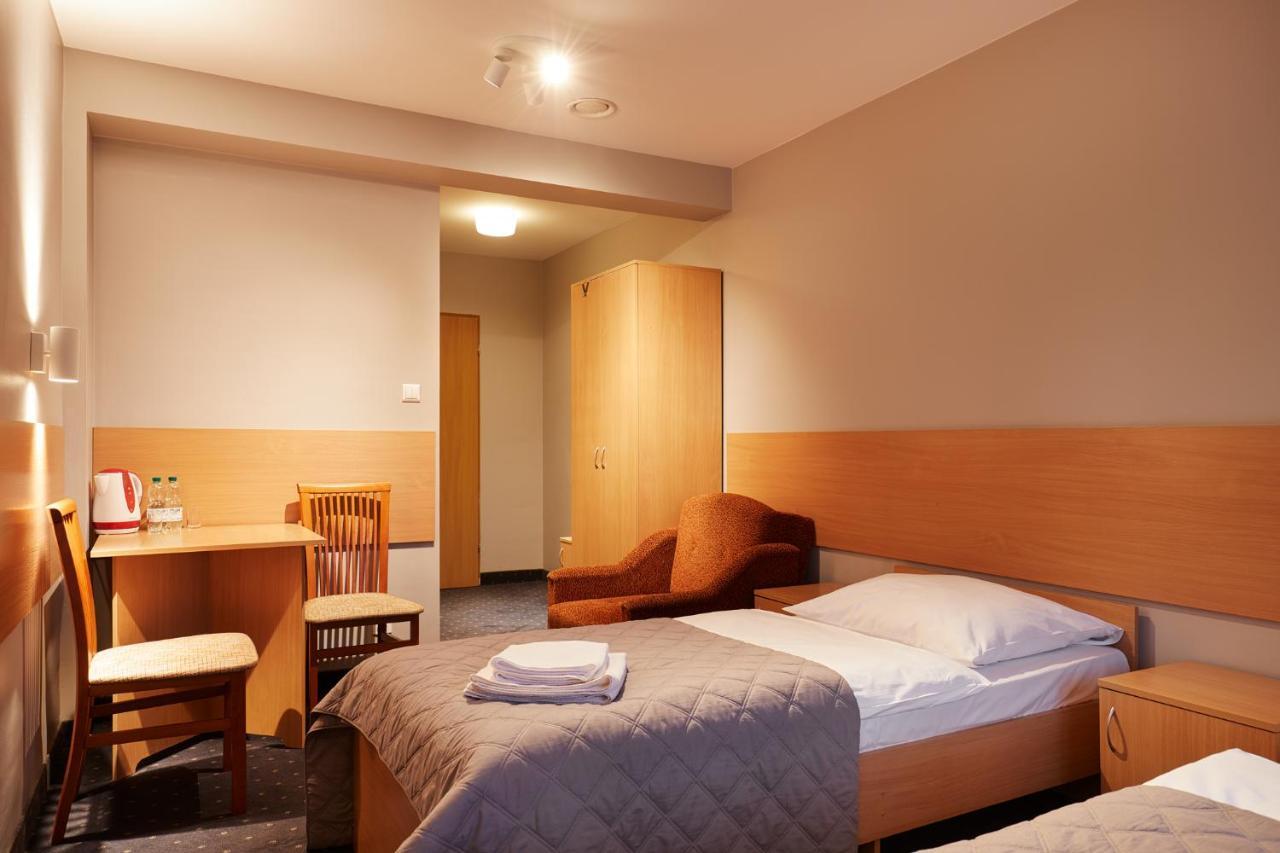 Hotel Wena Kielce Kültér fotó