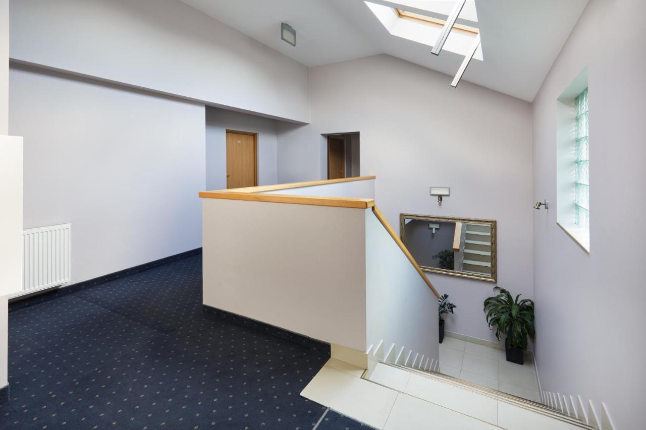 Hotel Wena Kielce Kültér fotó